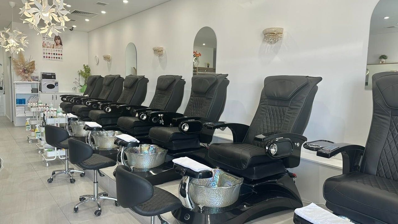 Sapphire Nails & Waxing Brabham